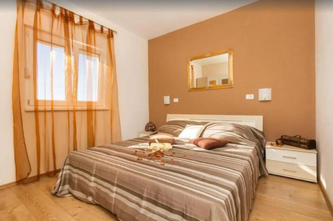 Apartments Villa Golden View Trogir Bagian luar foto